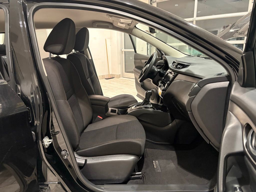Used 2022 Nissan Rogue Sport S FWD image 15