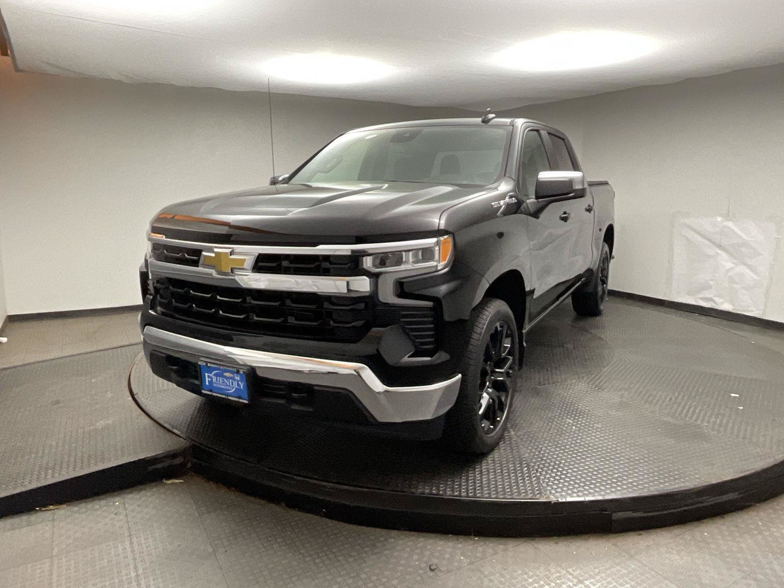 Certified 2024 Chevrolet Silverado 1500 LT AWD/4WD image 3