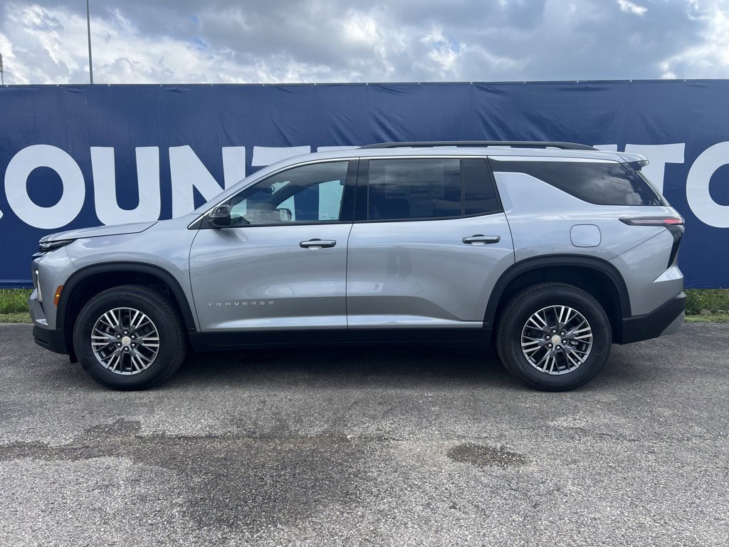 New 2025 Chevrolet Traverse LT image 4