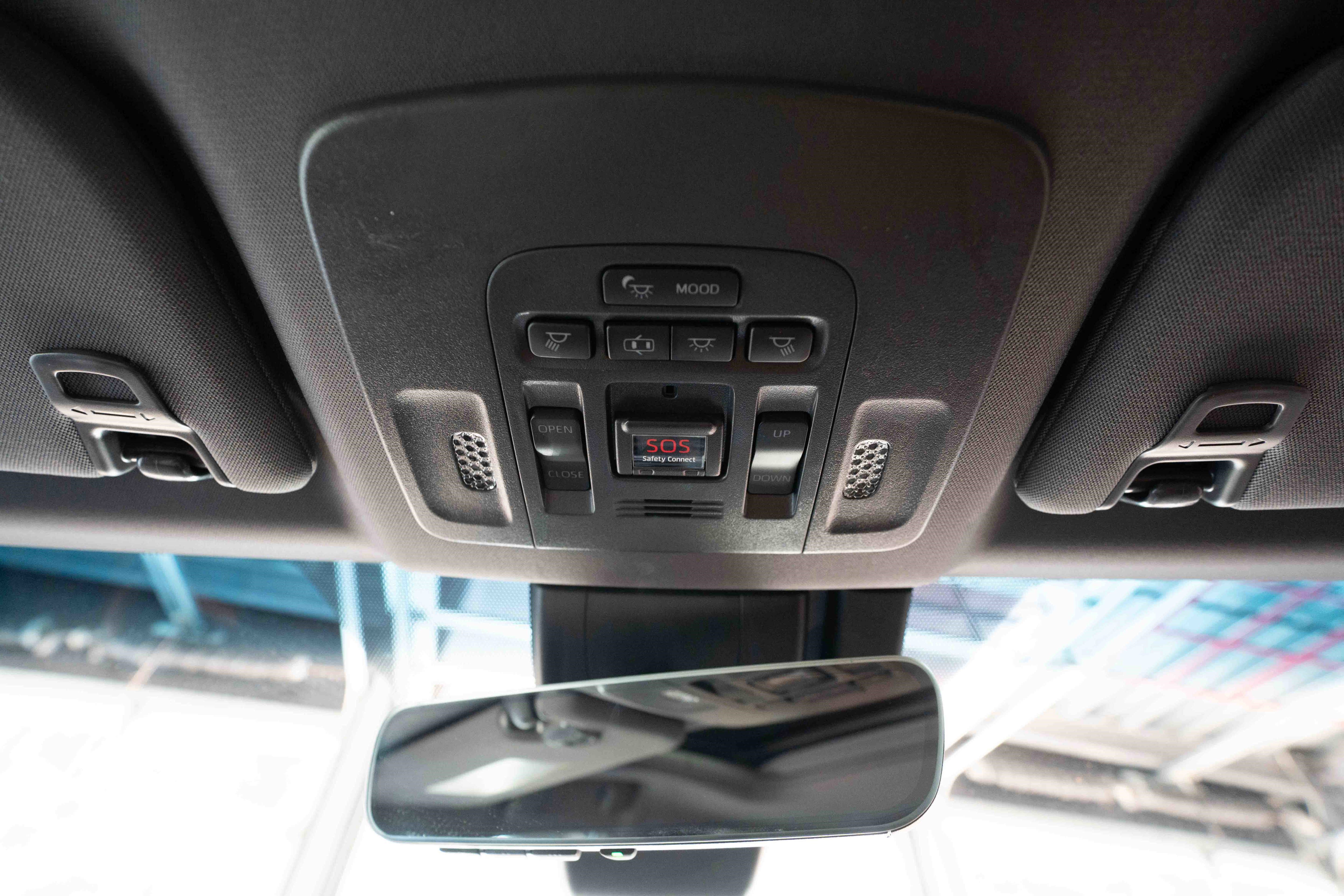 Certified 2020 Toyota Avalon Limited w/ Advanced Safety Package image 19