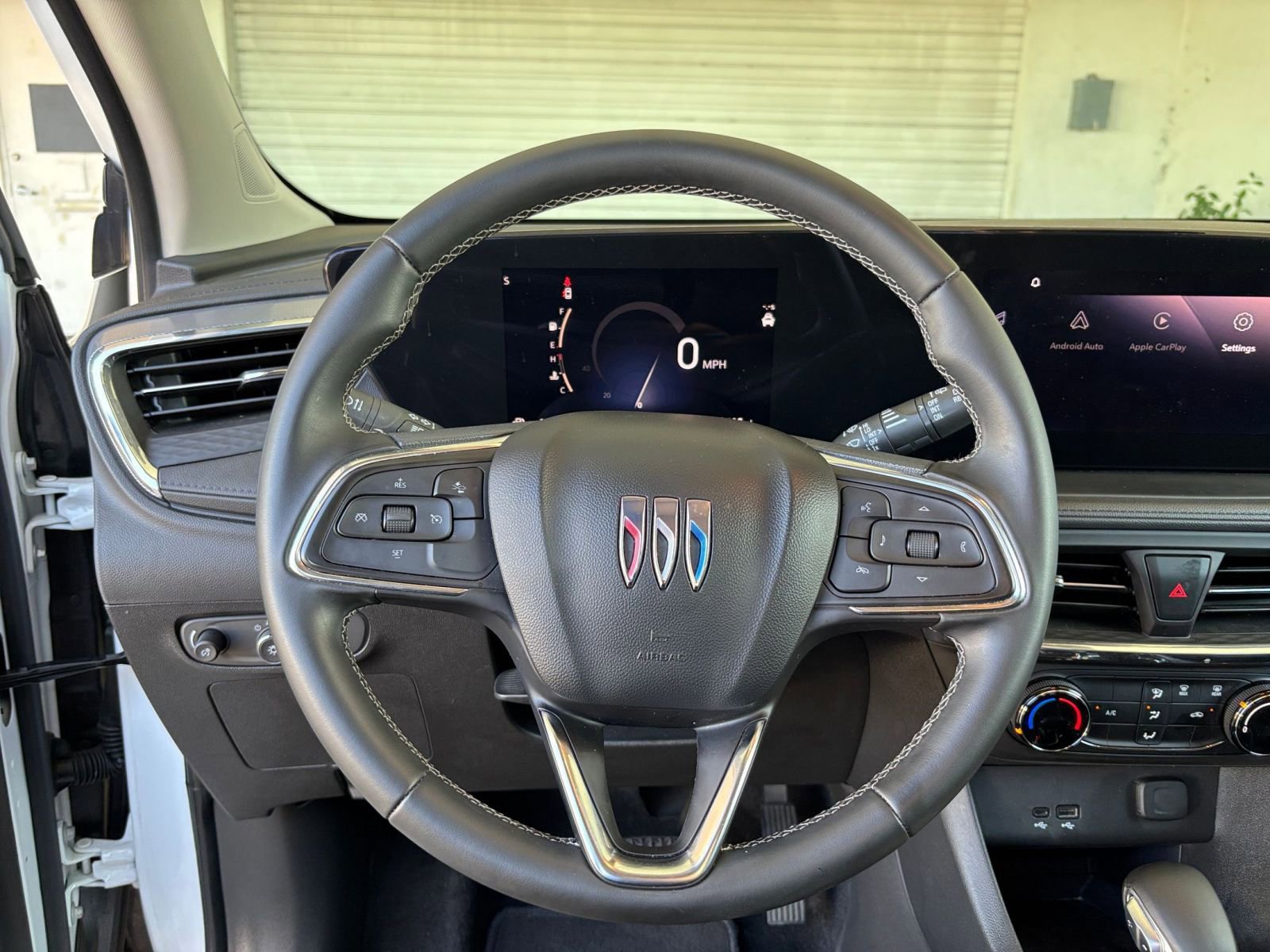 Used 2025 Buick Encore GX Preferred FWD image 28