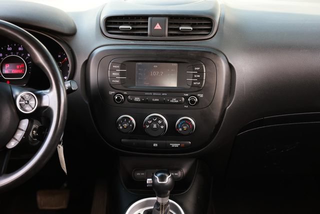 Used 2016 Kia Soul + FWD image 39