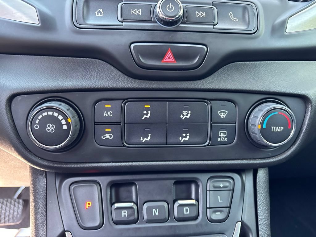 Used 2021 GMC Terrain SLE AWD/4WD image 25