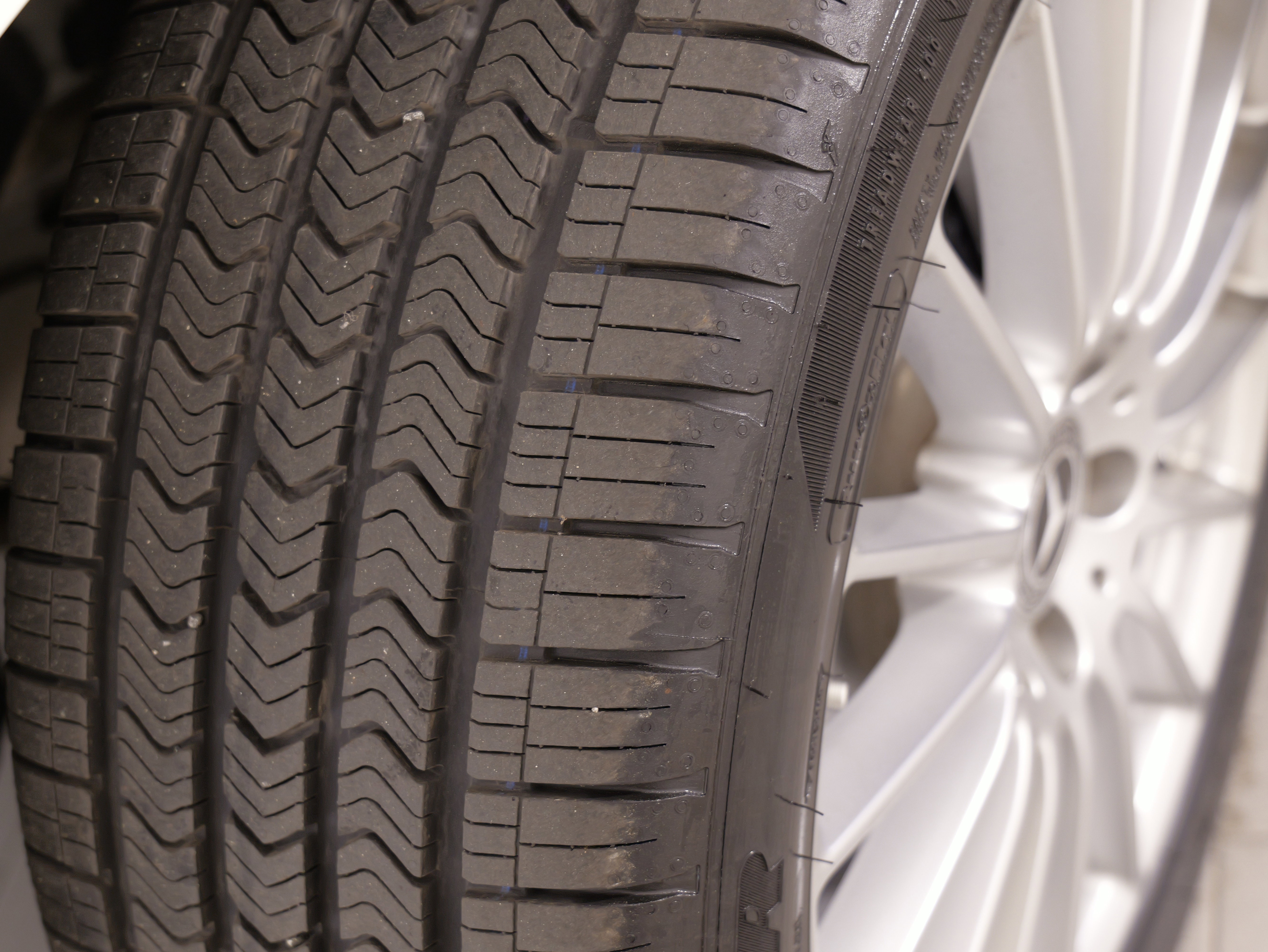 Used 2021 Mercedes-Benz E 350 4MATIC Sedan w/ Premium Package image 61