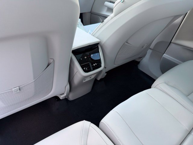 New 2026 Volvo EX90 Plus AWD/4WD image 8