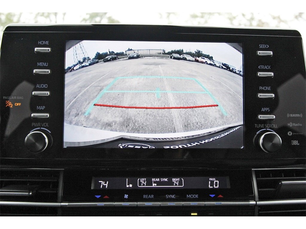 Used 2023 Toyota Sienna XSE image 23