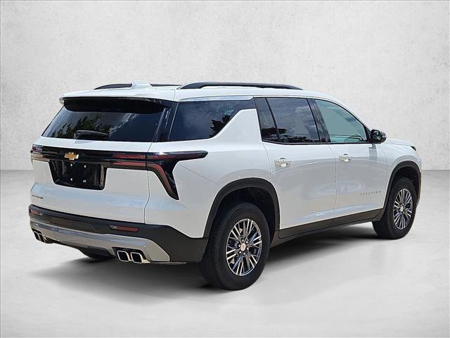 Used 2026 Chevrolet Traverse LT FWD image 5