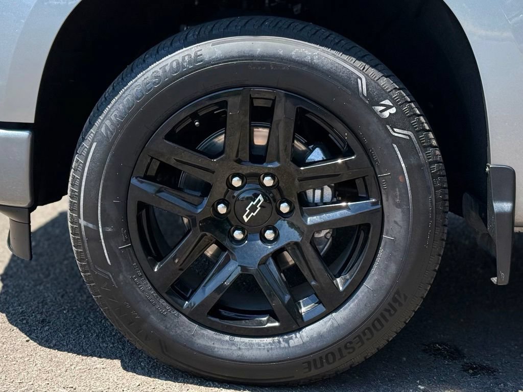 Used 2024 Chevrolet Silverado 1500 Custom w/ LPO, Dark Essentials Package AWD/4WD image 9