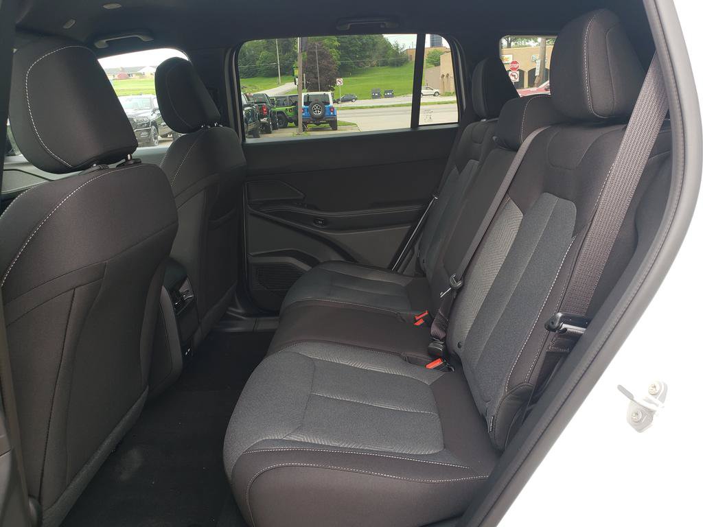 New 2026 Jeep Cherokee Laredo AWD/4WD image 12