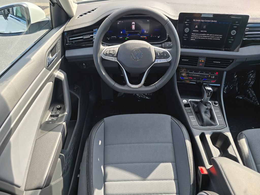 New 2026 Volkswagen Jetta SE FWD image 13