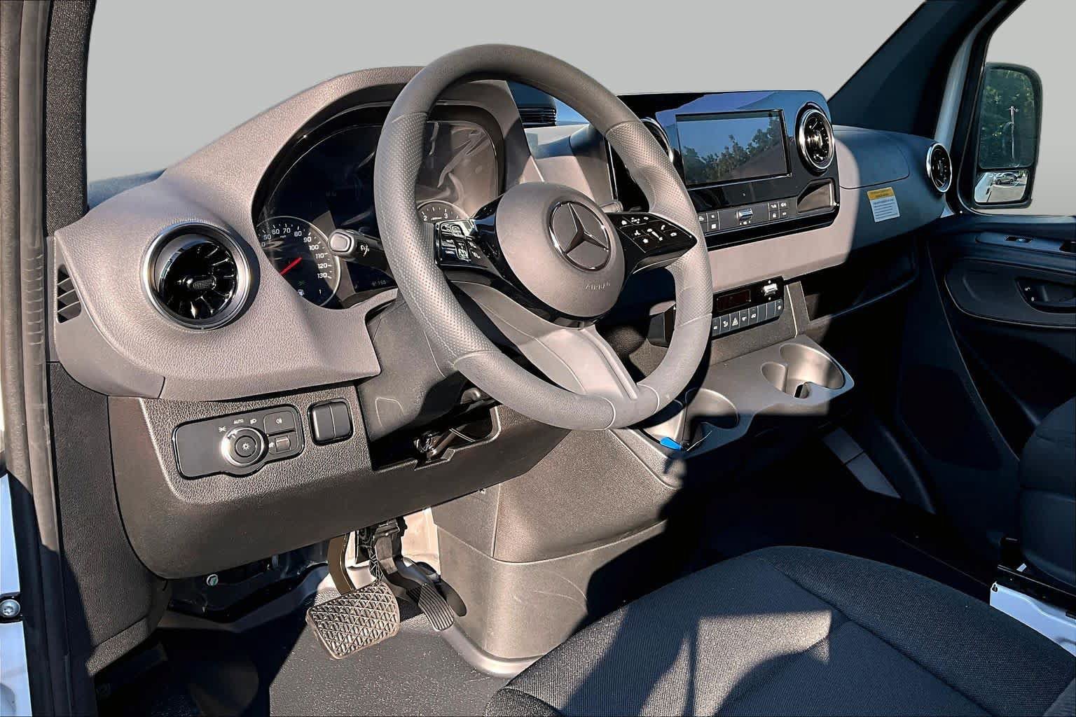 New 2026 Mercedes-Benz Sprinter 2500 image 9