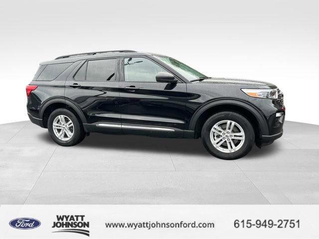 Certified 2022 Ford Explorer XLT w/ Equipment Group 202A image 2