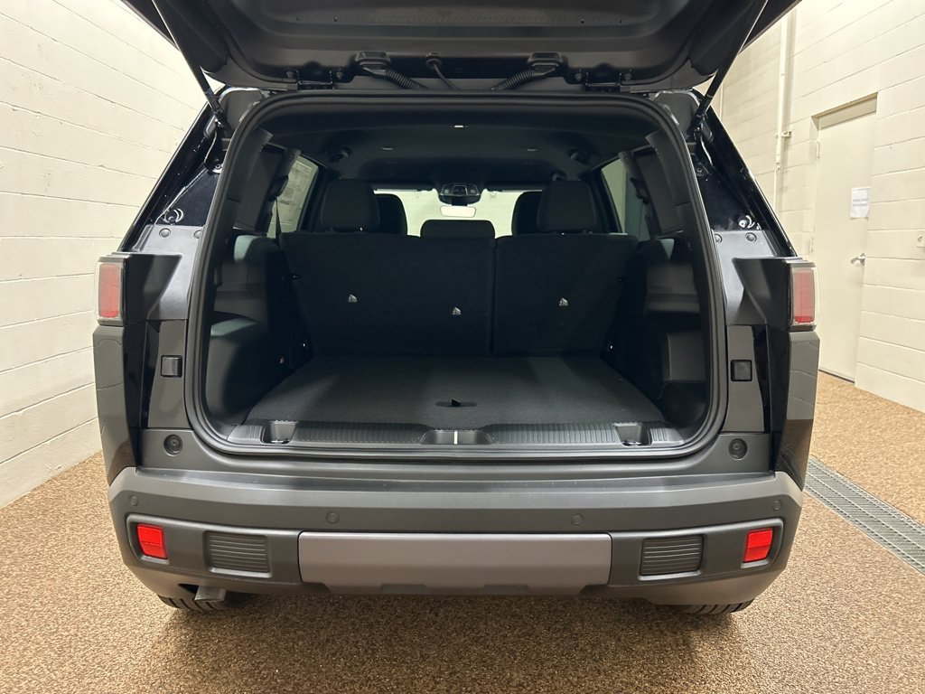 New 2026 Jeep Cherokee Laredo AWD/4WD image 13