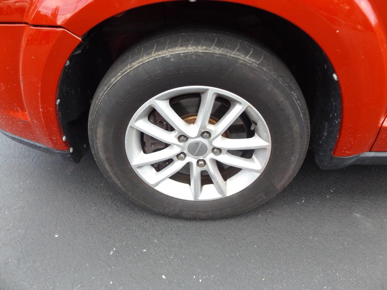 Used 2014 Dodge Journey SXT w/ Flexible Seating Group image 35