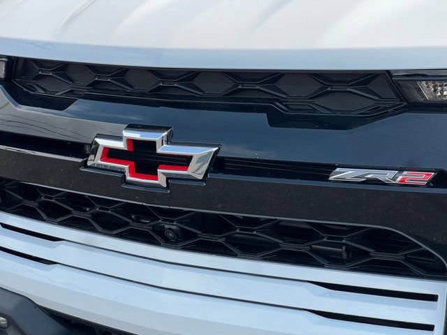 New 2026 Chevrolet Colorado ZR2 w/ Technology Package AWD/4WD image 39