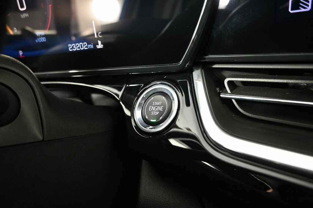 Used 2024 Chevrolet Trax RS w/ Sunroof Package image 31