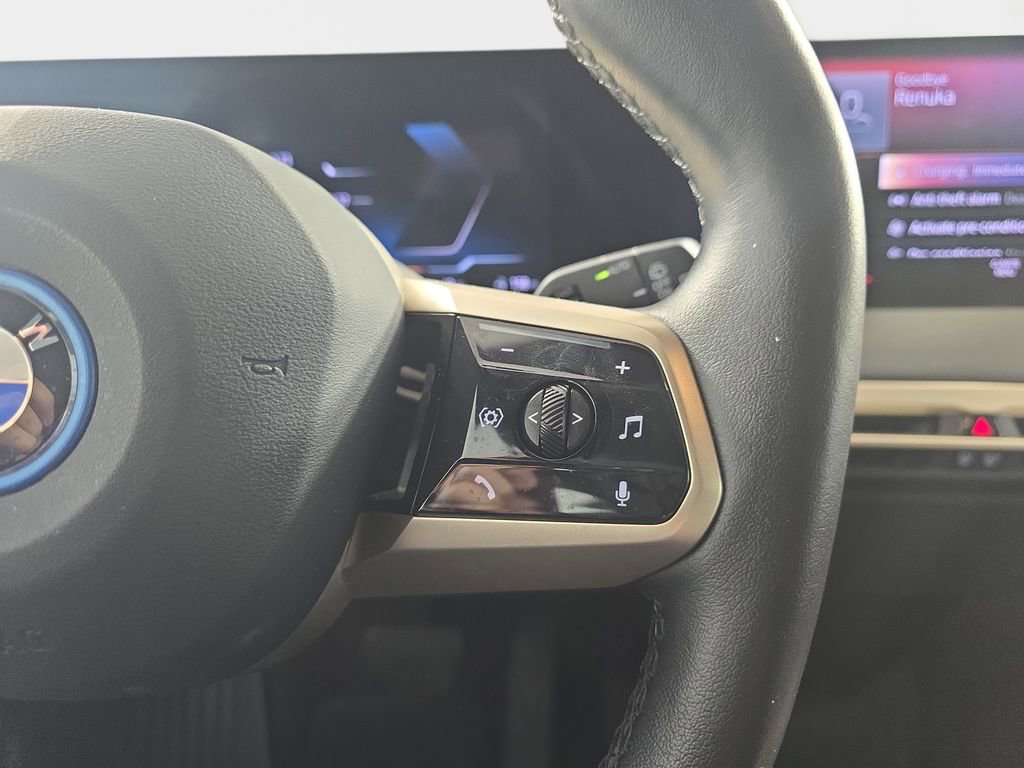 Certified 2023 BMW iX xDrive50 w/ Premium Package AWD/4WD image 21