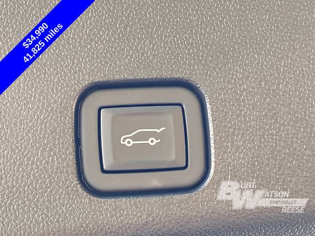 Used 2024 Chevrolet Traverse LT w/ Midnight/Sport Edition FWD image 17