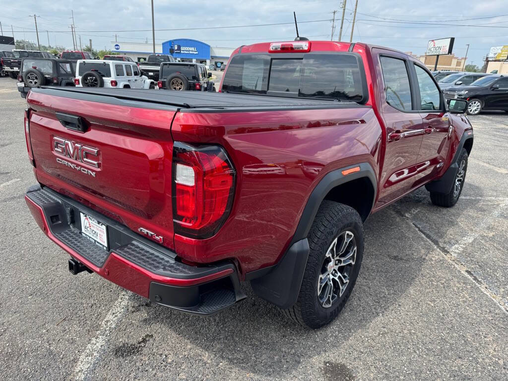 Used 2023 GMC Canyon AT4 w/ AT4 Premium Package image 5