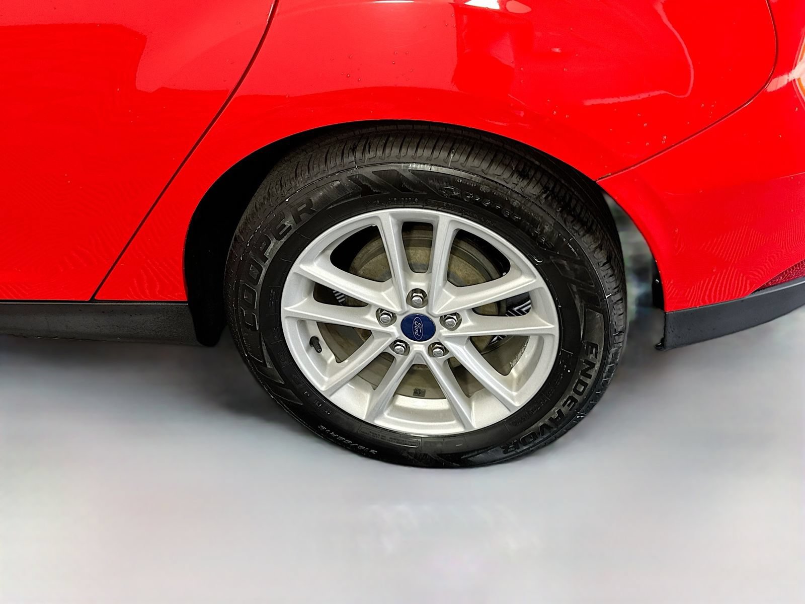 Used 2017 Ford Focus SE FWD image 28