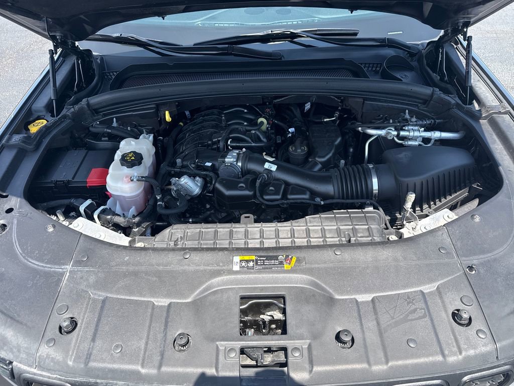 Used 2023 Jeep Grand Cherokee L Laredo AWD/4WD image 28
