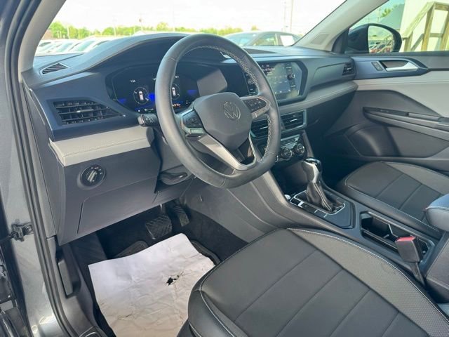 Used 2024 Volkswagen Taos SE image 19