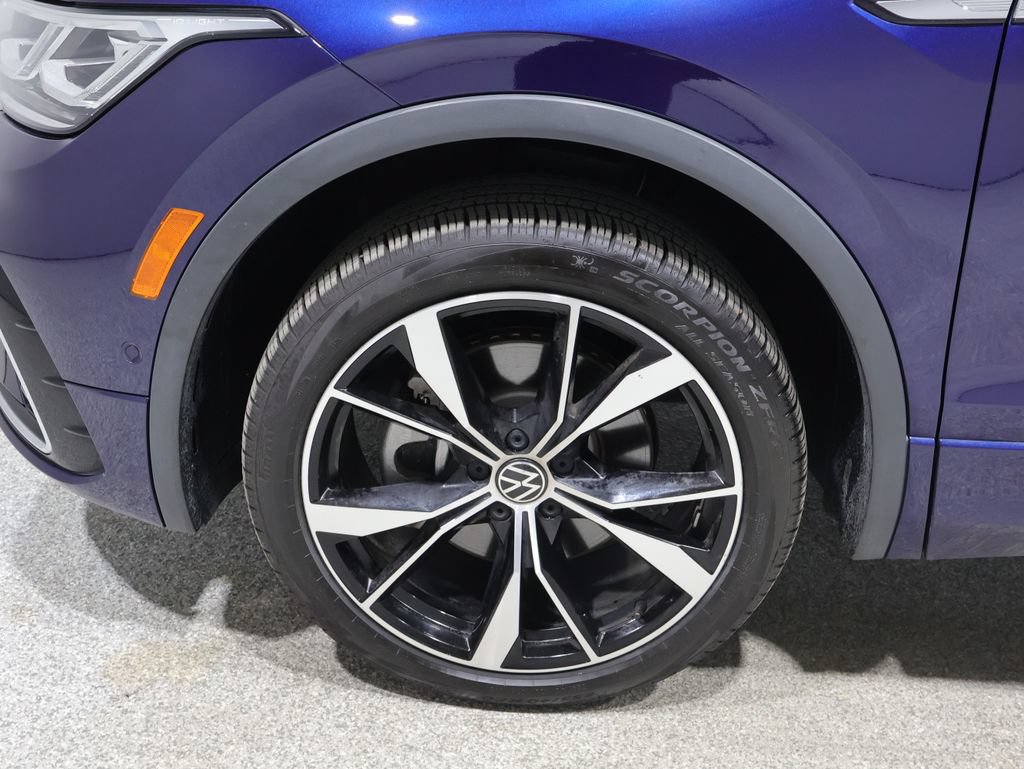 Used 2022 Volkswagen Tiguan SEL R-Line AWD/4WD image 8