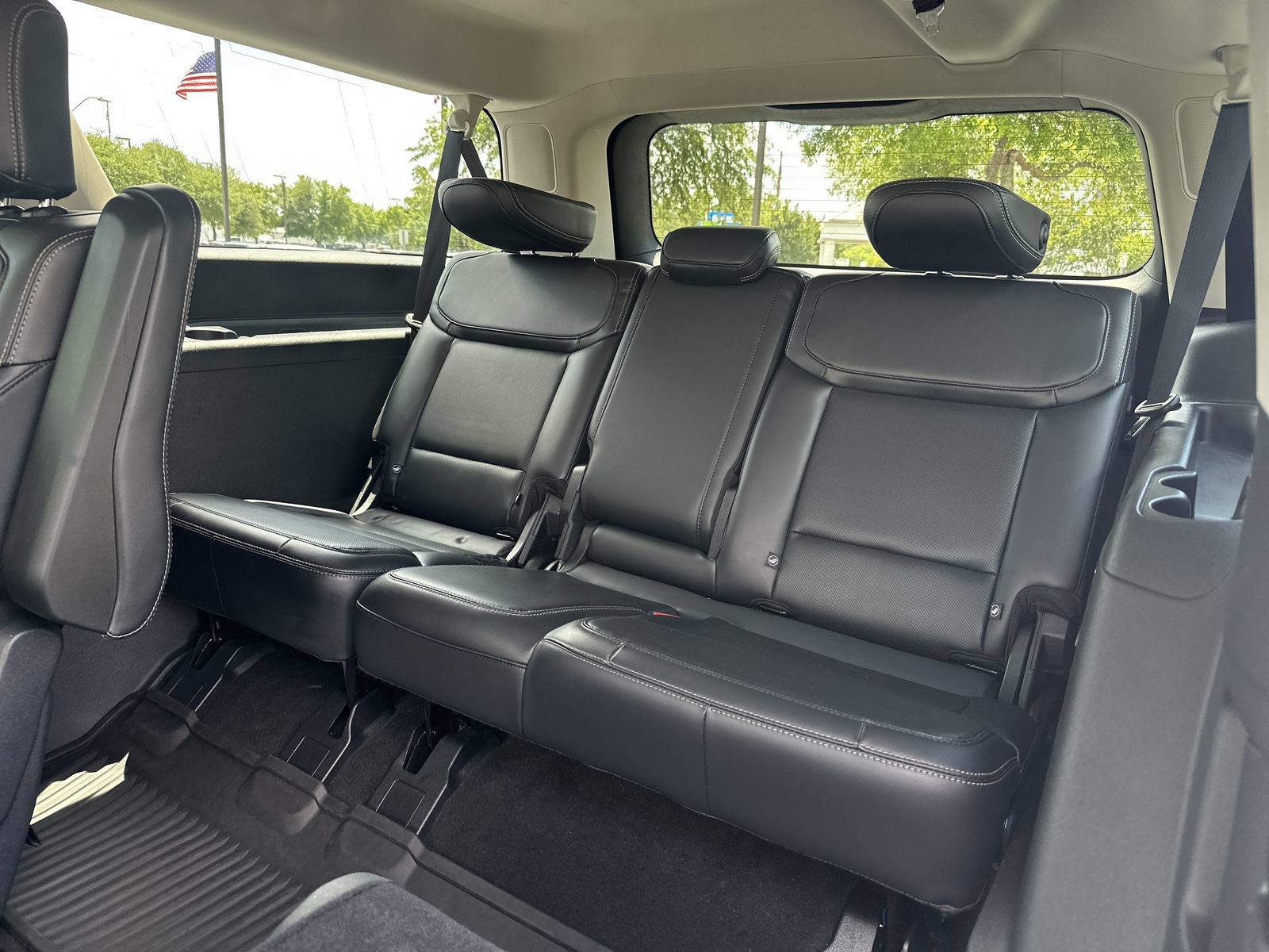 Used 2025 Ford Expedition Max Platinum w/ Driver's Package AWD/4WD image 32