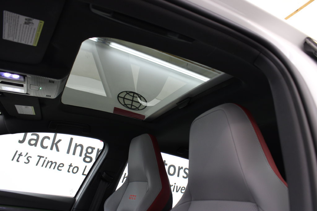 Certified 2023 Volkswagen GTI SE FWD image 13