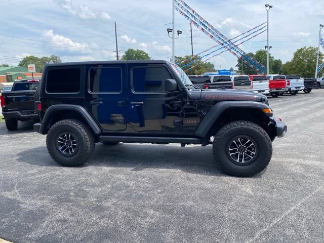 Used 2023 Jeep Wrangler Unlimited Rubicon w/ Cold Weather Group AWD/4WD image 6