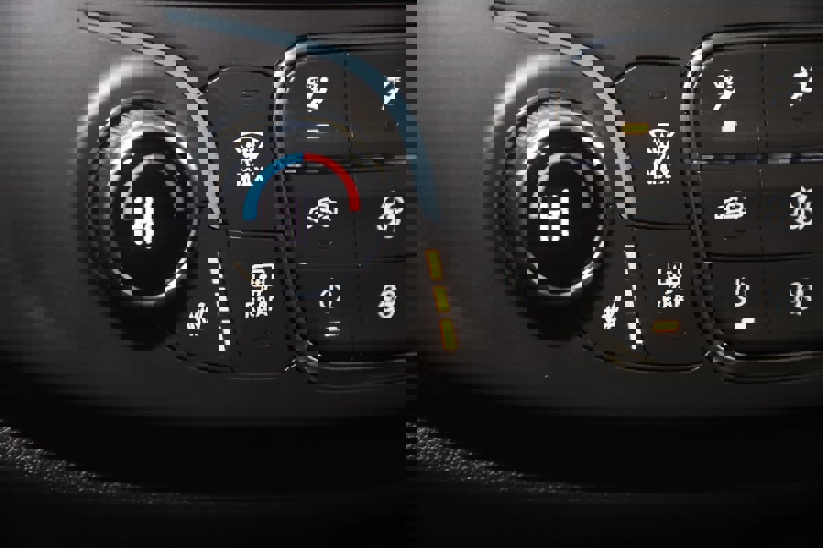 Used 2023 Chevrolet Traverse LT w/ LPO, Cargo Package image 8