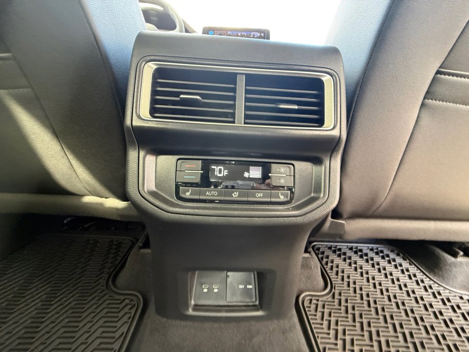 New 2026 Volkswagen Atlas SEL Premium R-Line image 29