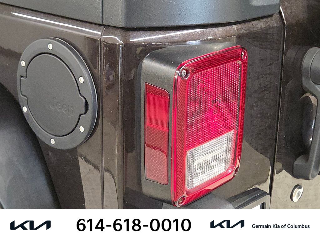 Used 2013 Jeep Wrangler Rubicon w/ PWR Convenience Group AWD/4WD image 16