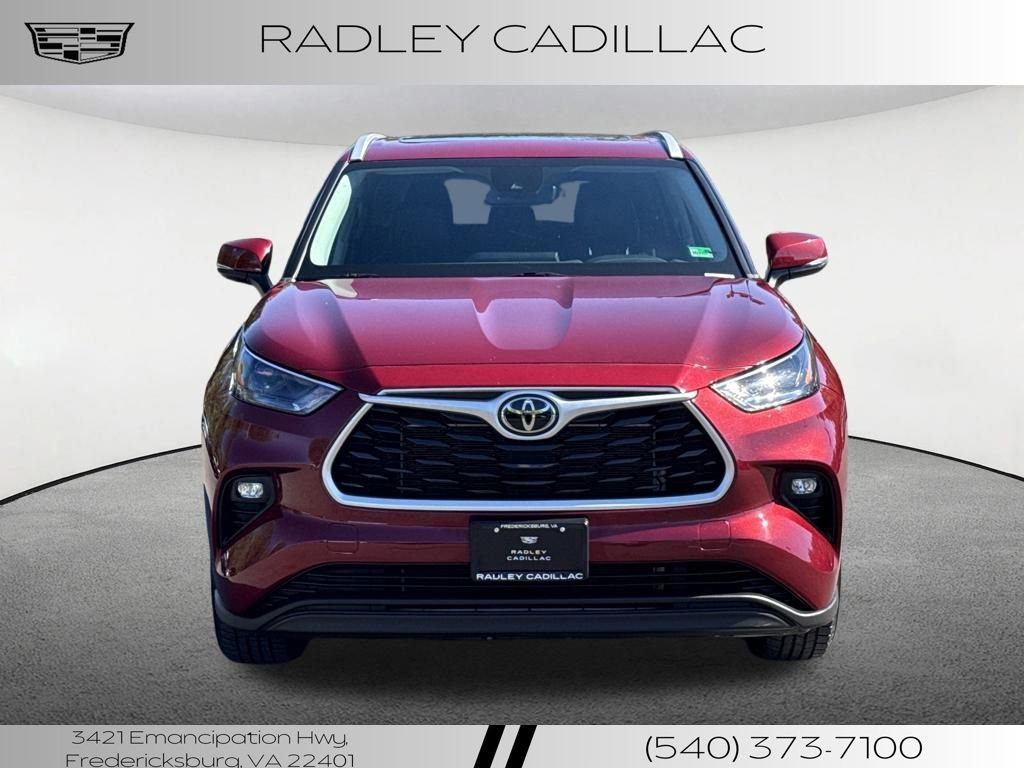 Used 2022 Toyota Highlander XLE image 10