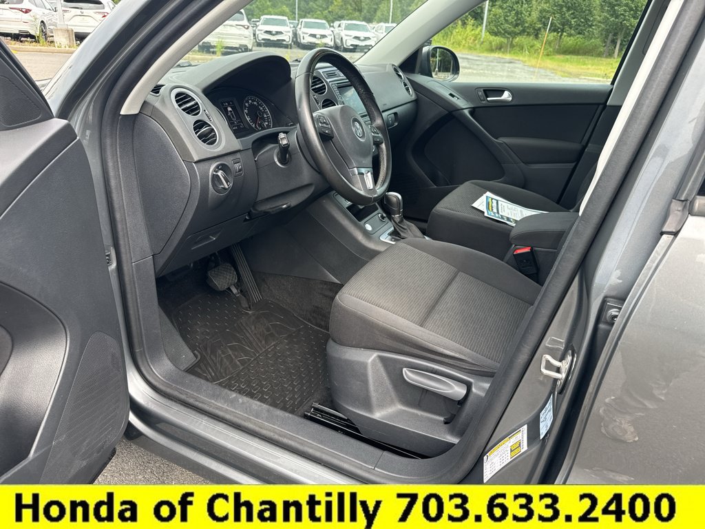 Used 2018 Volkswagen Tiguan Limited AWD/4WD image 25