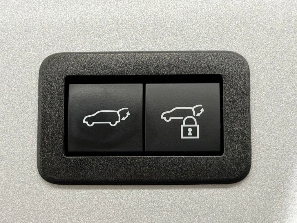 Used 2023 Toyota Prius Limited w/ Limited Premium Package image 14