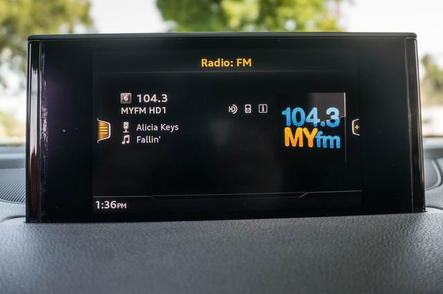 Used 2017 Audi Q7 3.0T Premium AWD/4WD image 21