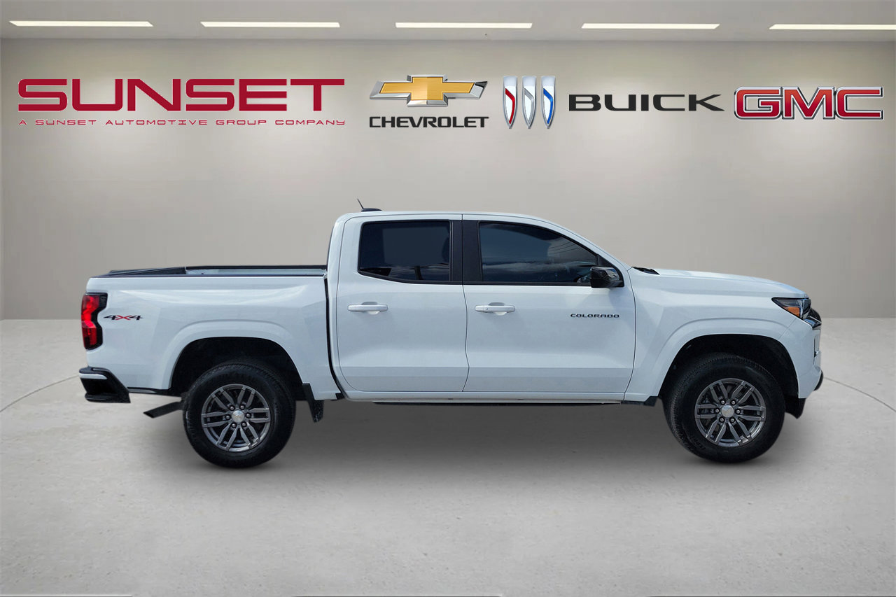 Certified 2024 Chevrolet Colorado LT w/ LT Convenience Package II image 3