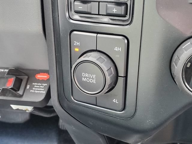 New 2023 Ford F550 4x4 Regular Cab Super Duty image 18