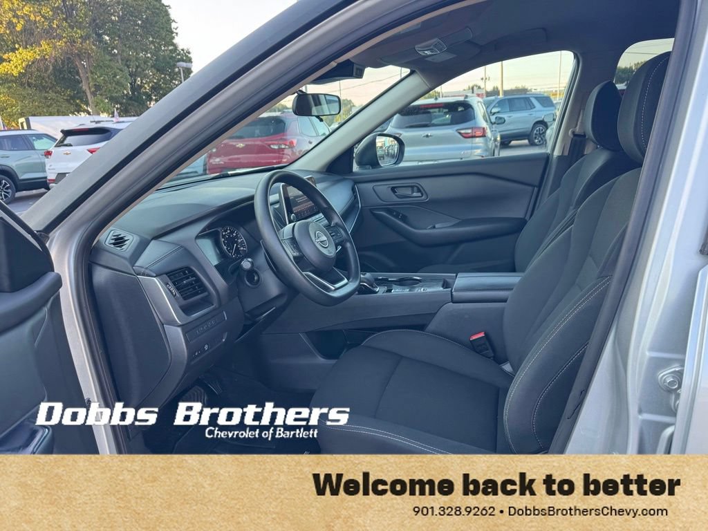 Used 2024 Nissan Rogue S FWD image 10