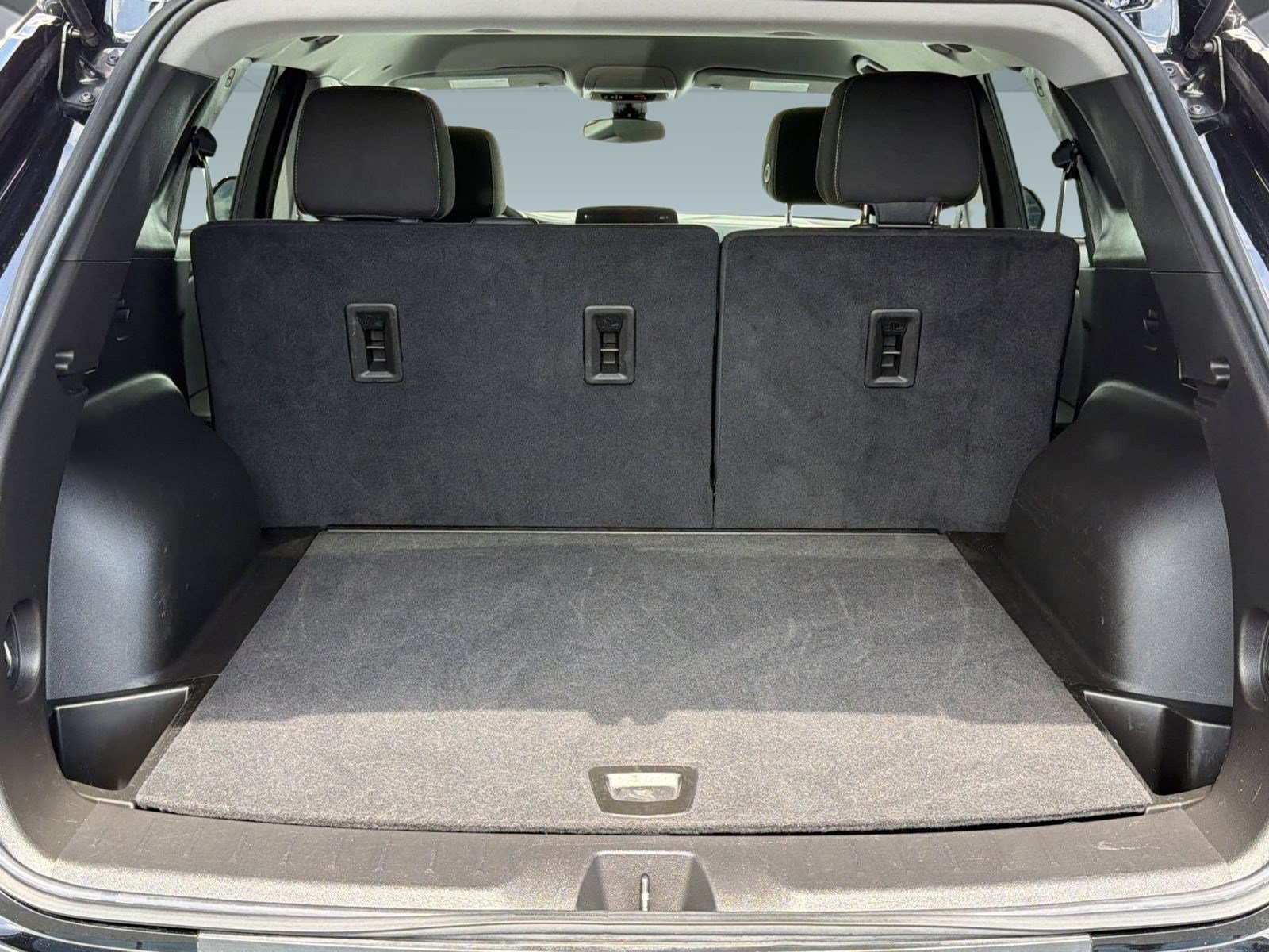 Used 2025 Chevrolet Blazer LT FWD image 24