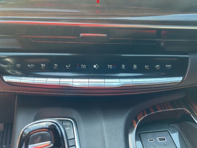 Used 2023 Cadillac Escalade ESV Premium Luxury image 15