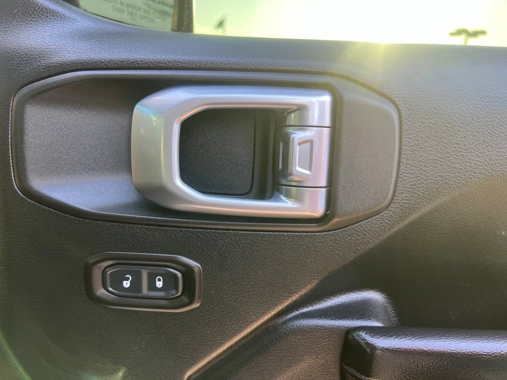 Used 2020 Jeep Wrangler Unlimited Sport S AWD/4WD image 36