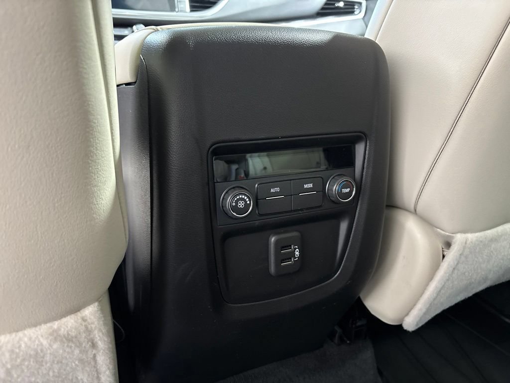 Used 2023 Buick Enclave Essence AWD/4WD image 41