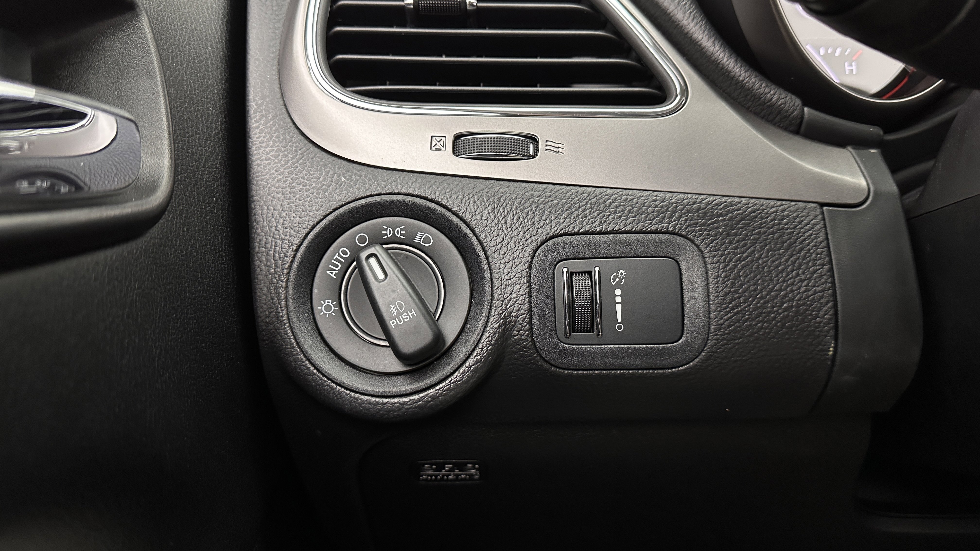 Used 2016 Dodge Journey Crossroad FWD image 19