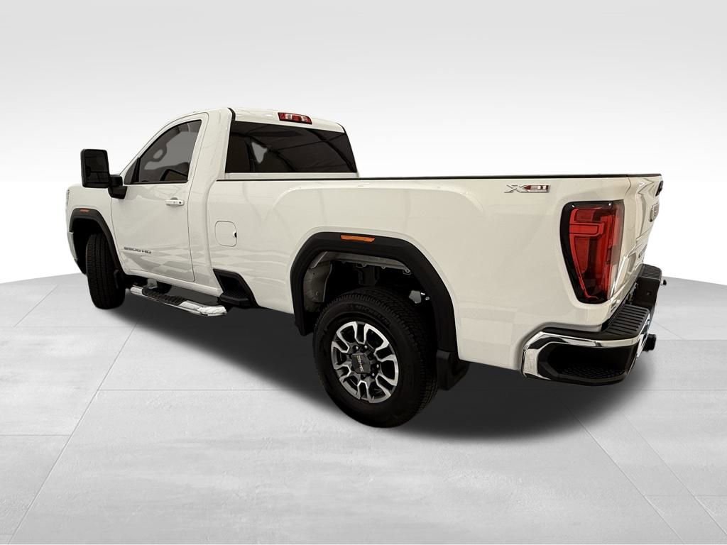 Used 2022 GMC Sierra 2500 SLE w/ SLE Convenience Package image 2