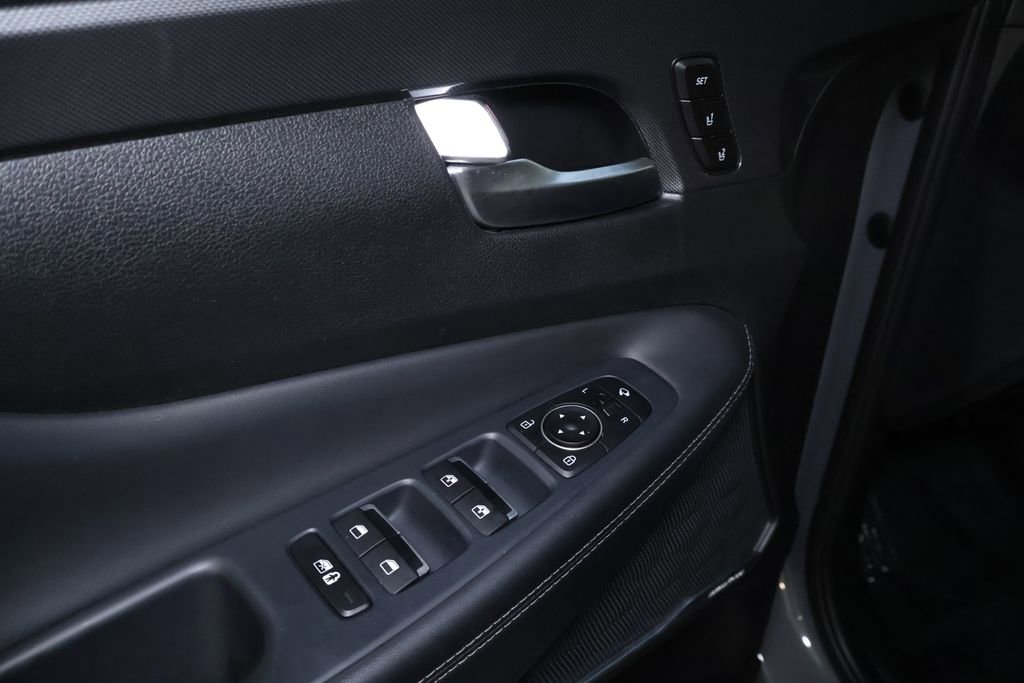 Used 2022 Hyundai Santa Fe Limited image 14