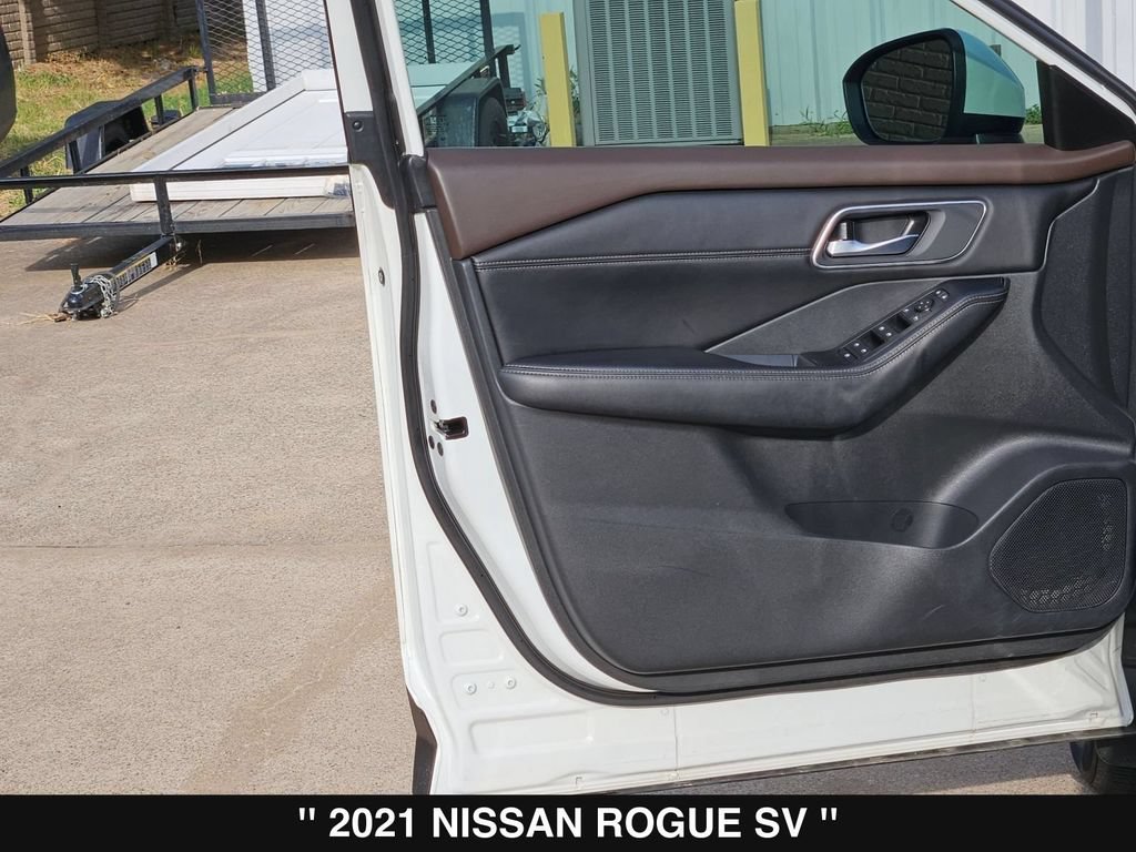 Used 2021 Nissan Rogue SV w/ Premium Package FWD image 14