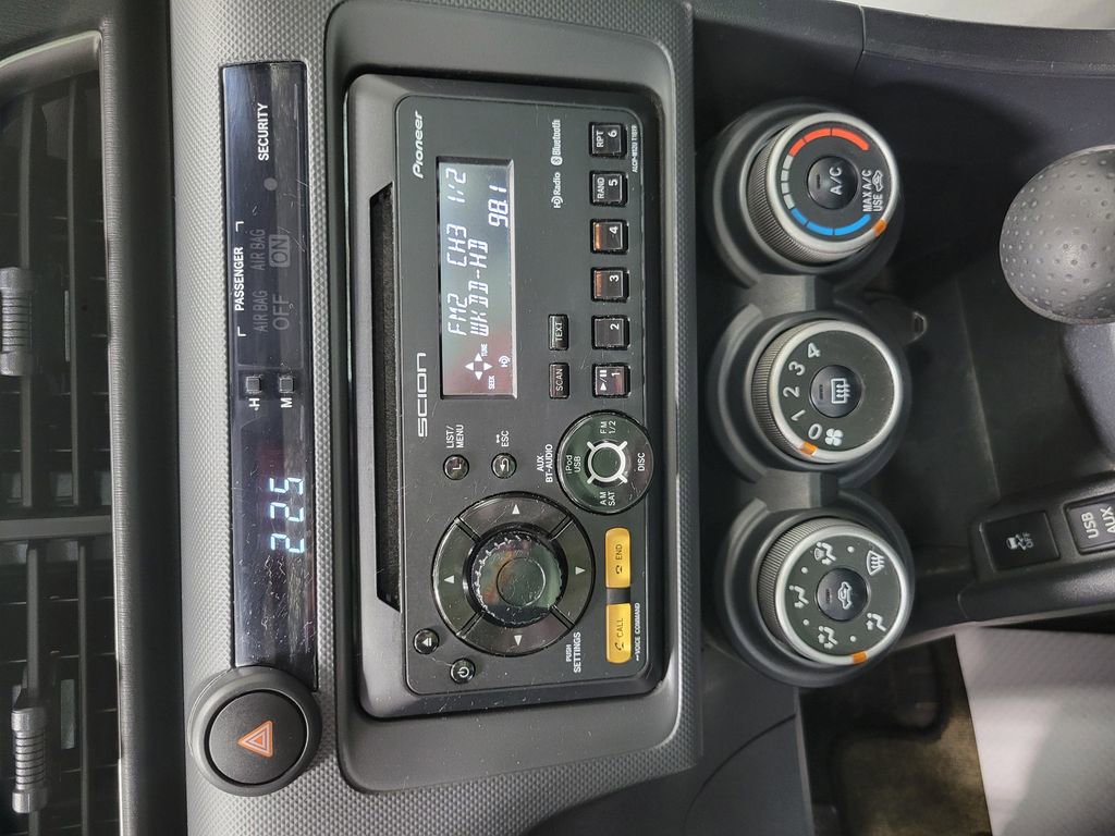 Used 2012 Scion tC FWD image 31