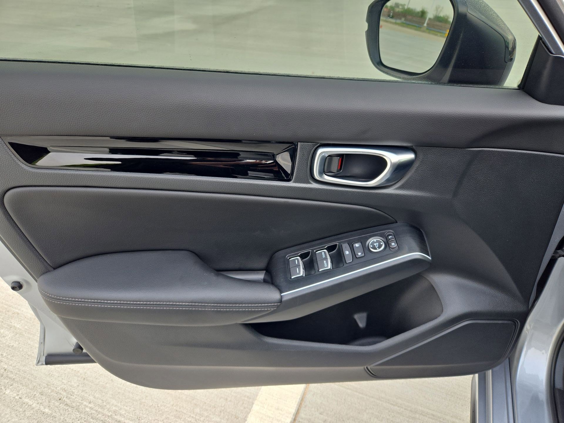 Certified 2025 Honda Civic Sport Touring image 13